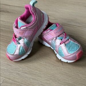 TSUKIHOSHI Rainbow sneakers in pink and mint. Size 8.5 toddlers girls. EUC.